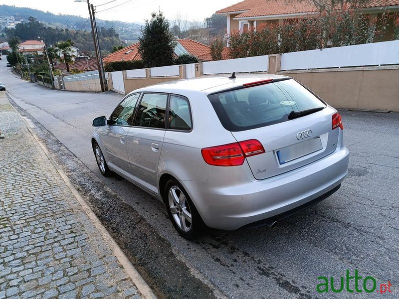 2011' Audi A3 Sportback photo #3