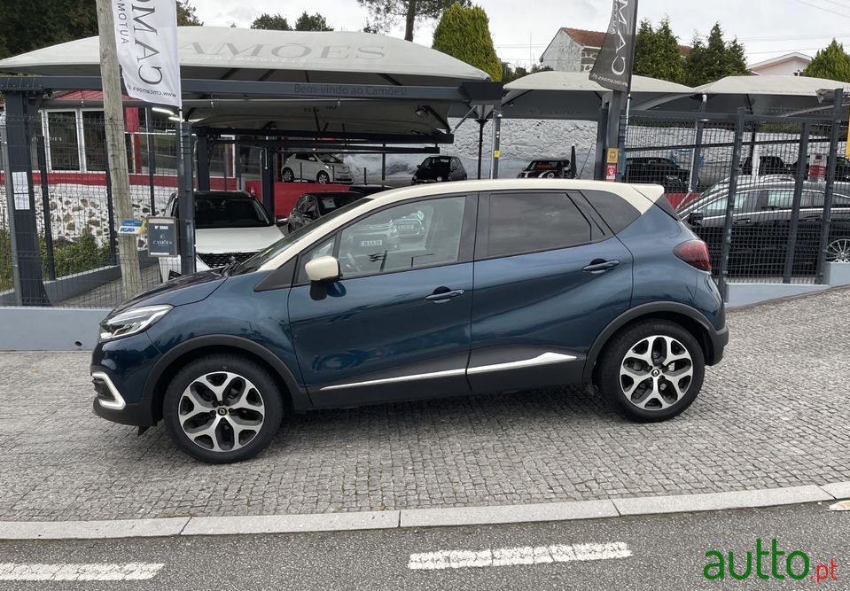 2019' Renault Captur photo #5