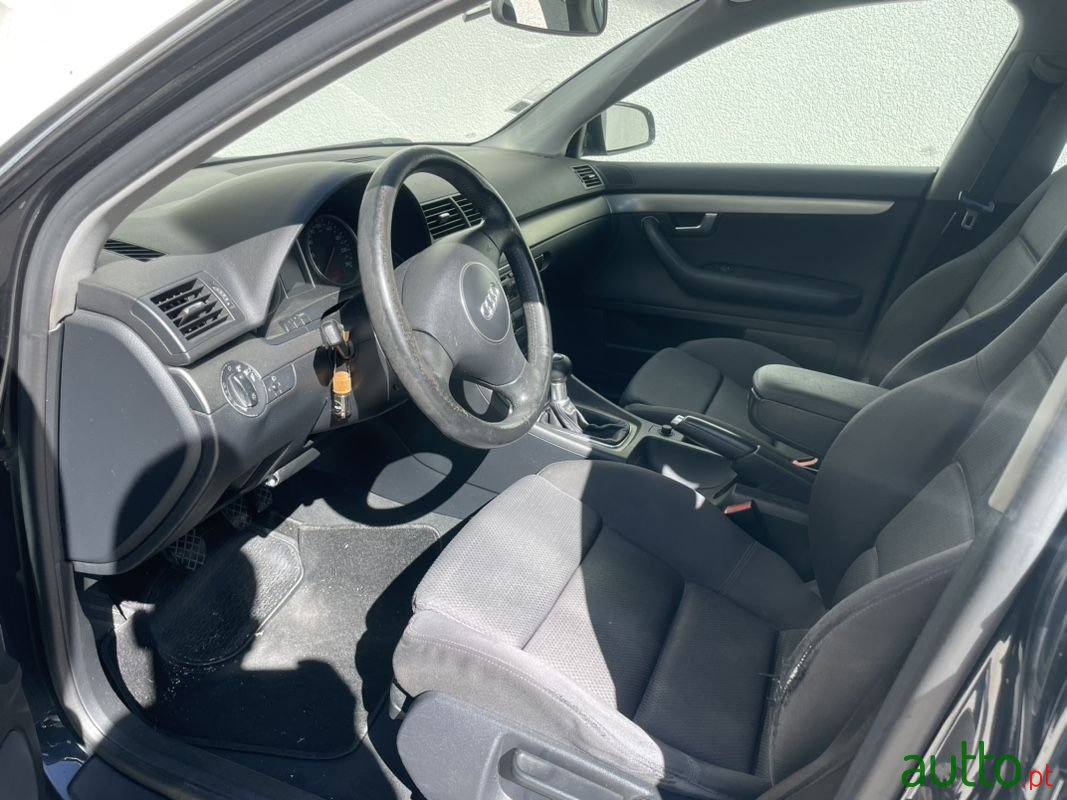 2004' Audi A4 Avant photo #3