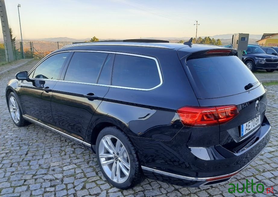 2020' Volkswagen photo #2