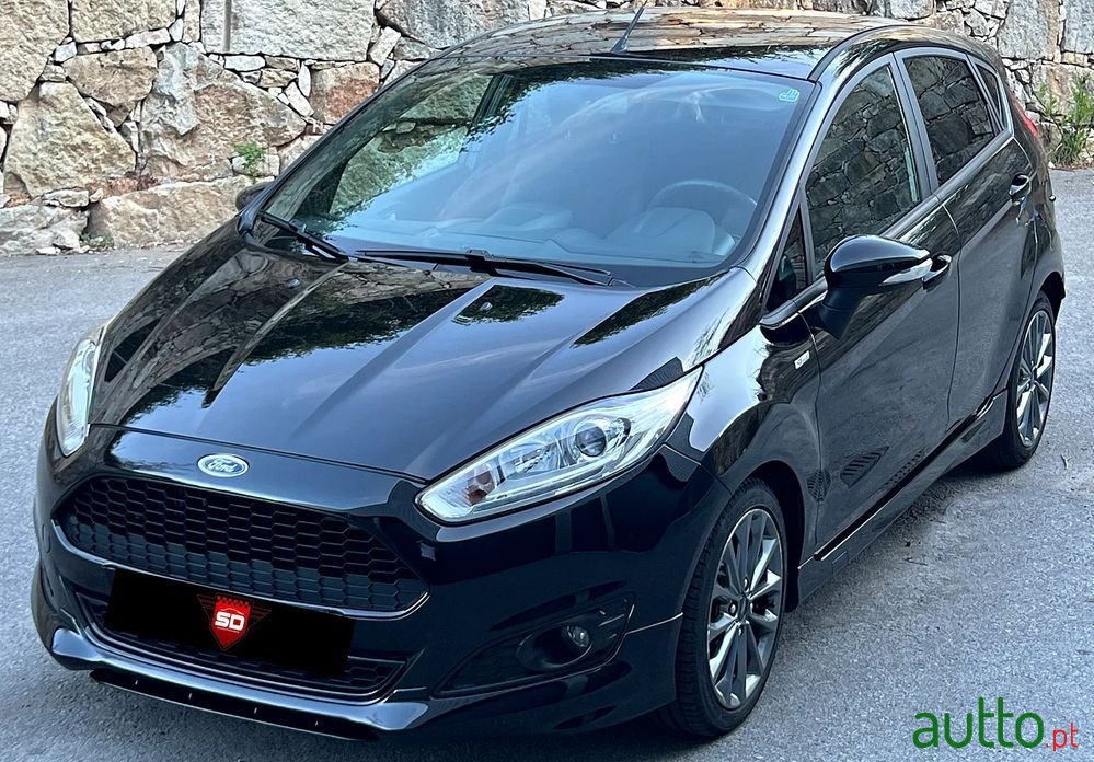 2016' Ford Fiesta photo #3
