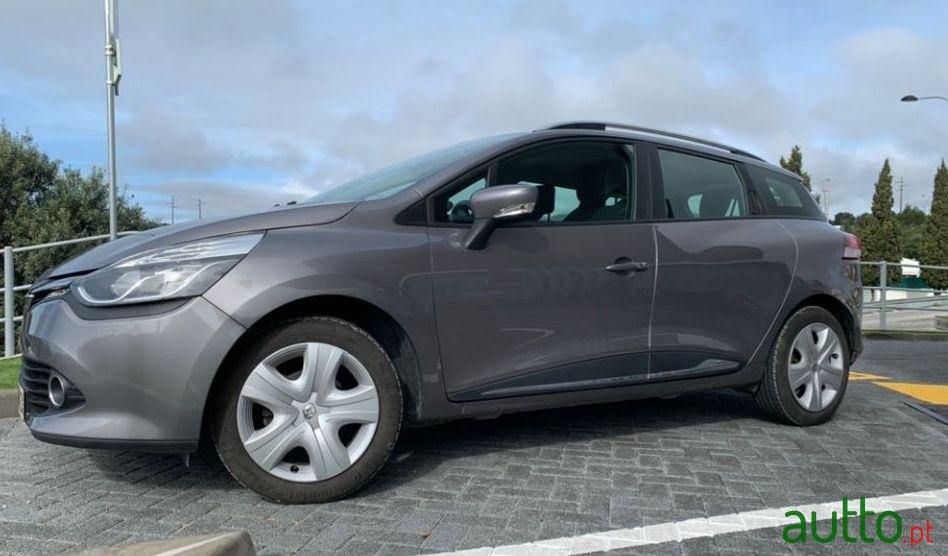 2016' Renault Clio Sport Tourer photo #4