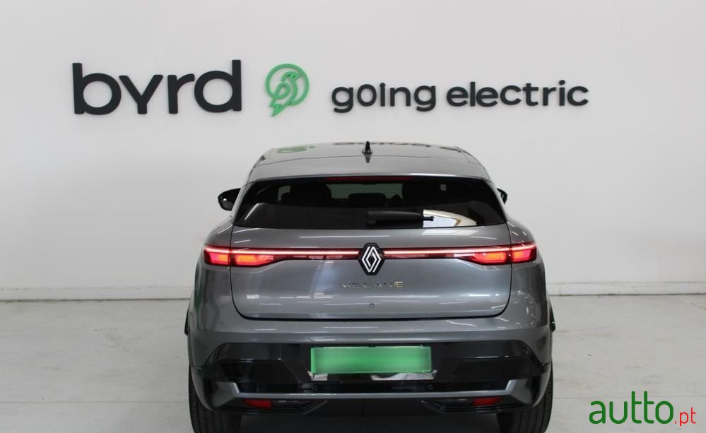 2022' Renault Megane E-Tech photo #4