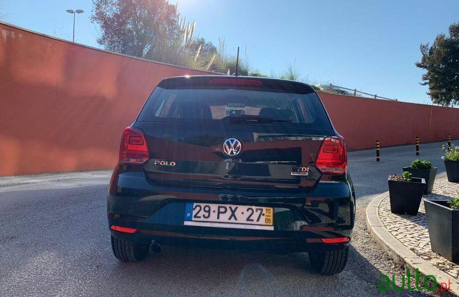 2015' Volkswagen Polo Lounge photo #5