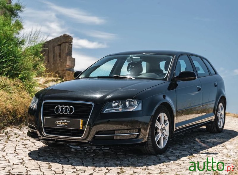 2011' Audi A3 Sportback photo #2