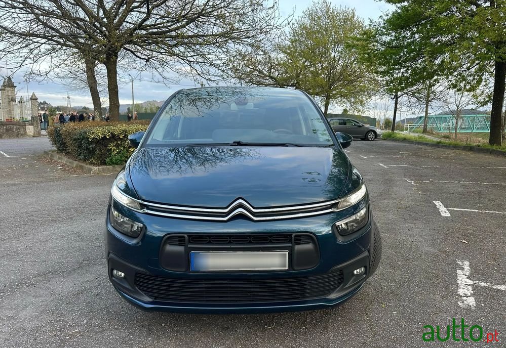 2020' Citroen C4 SpaceTourer photo #4