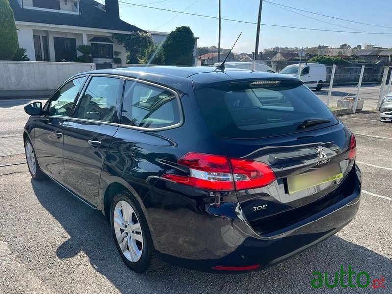 2019' Peugeot 308 Sw photo #2