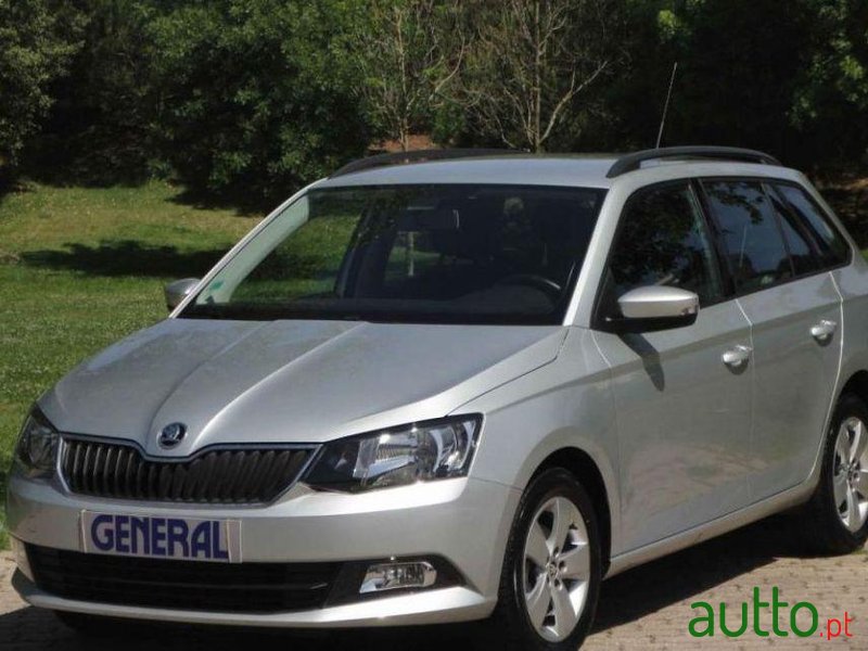 2015' Skoda Fabia-Break 1.0 Mpi Ambiente photo #2