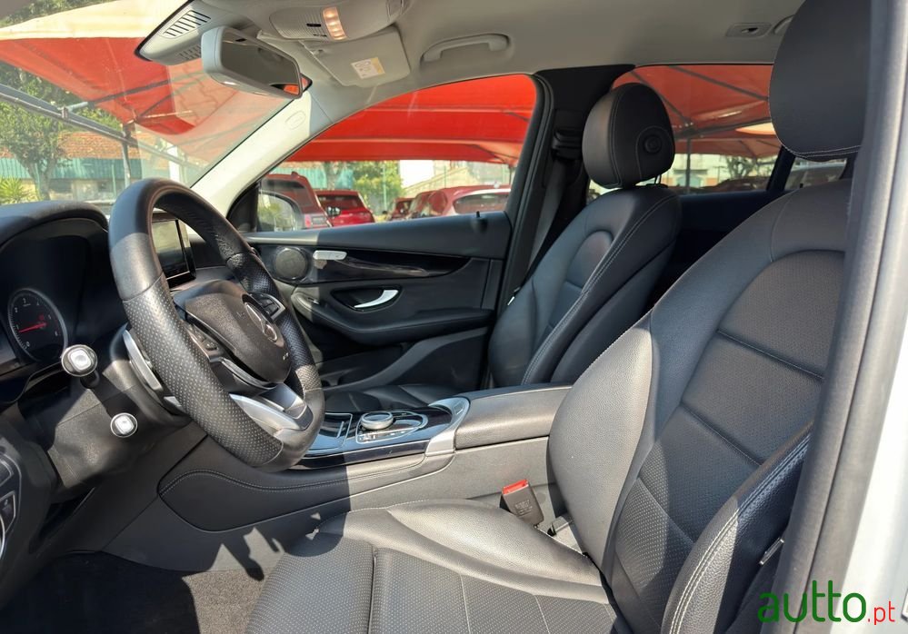 2016' Mercedes-Benz Classe Glc photo #6