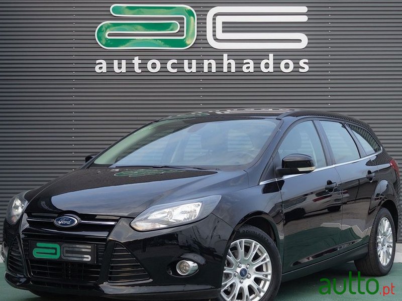 2011' Ford Focus Sw photo #3