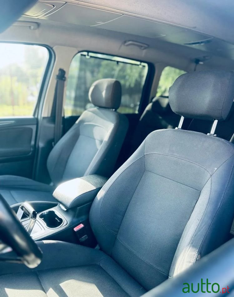 2011' Ford Galaxy photo #5