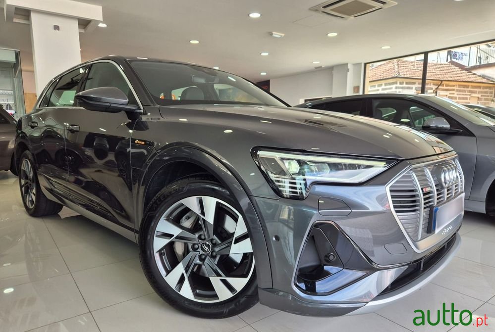 2022' Audi e-tron 55 Quattro S Line photo #1