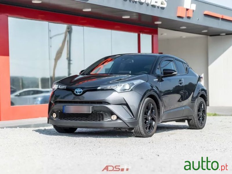 2018' Toyota C-HR 1.8 Hsd Exclusive photo #5