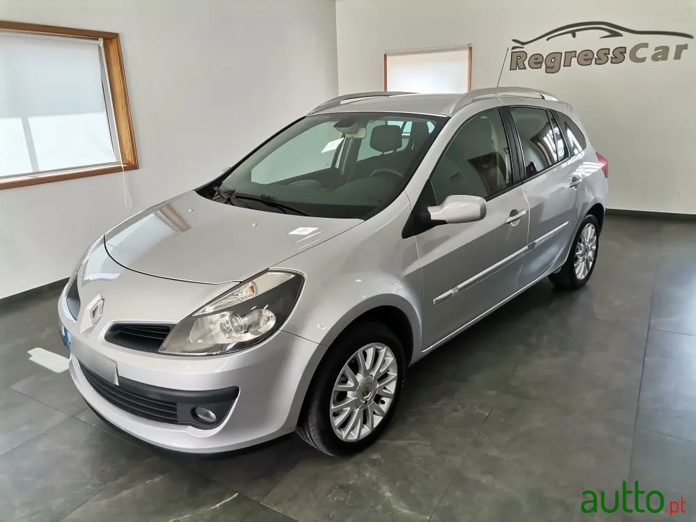 2008' Renault Clio Break photo #2