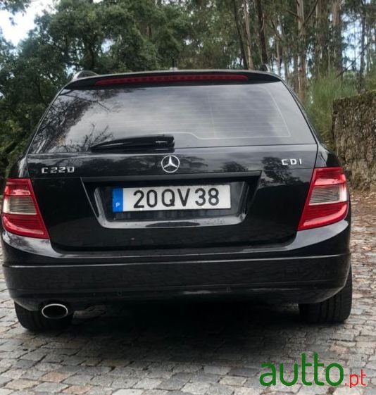 2010' Mercedes-Benz C-220 Blueefficiency photo #4