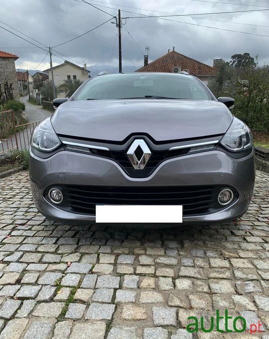 2013' Renault Clio Sport Tourer photo #4