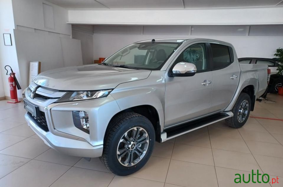 2021' Mitsubishi L200 photo #3