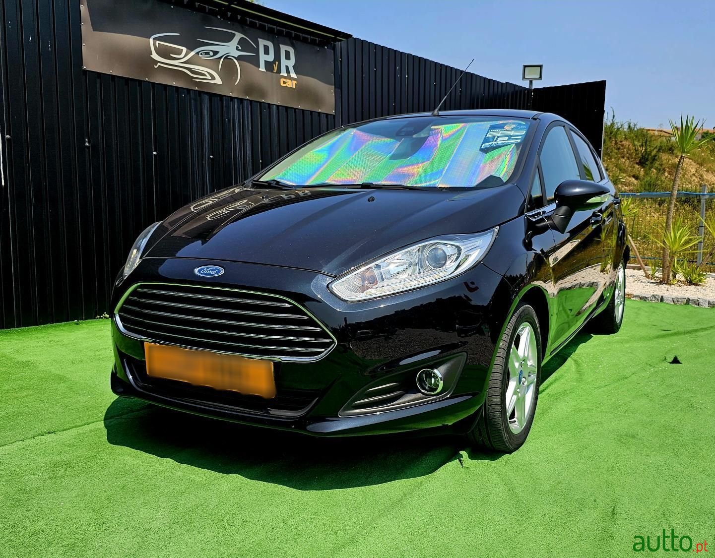 2015' Ford Fiesta photo #3