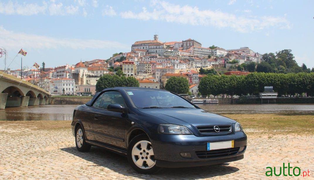 2001' Opel Astra-Cabrio 1.8 16V Bertone photo #2