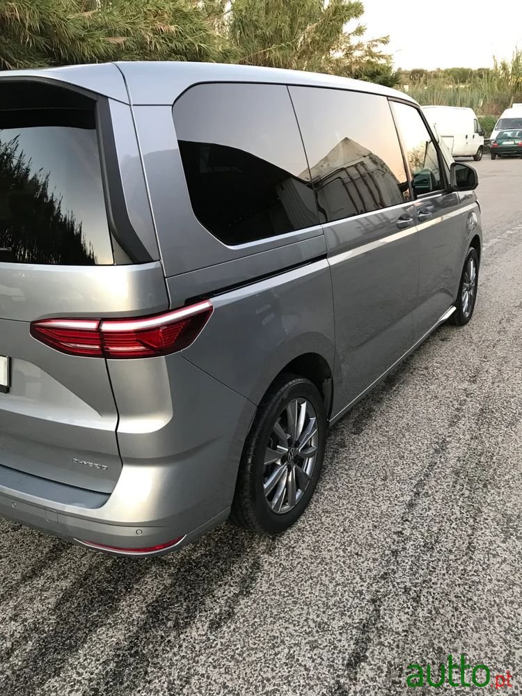2022' Volkswagen Multivan photo #5
