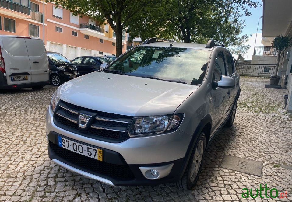 2015' Dacia Sandero Stepway photo #3
