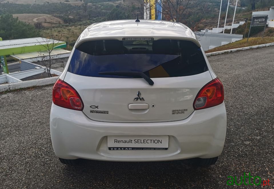 2015' Mitsubishi Space Star photo #5