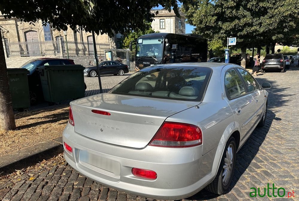 2002' Chrysler Sebring 2.0 Lx photo #3
