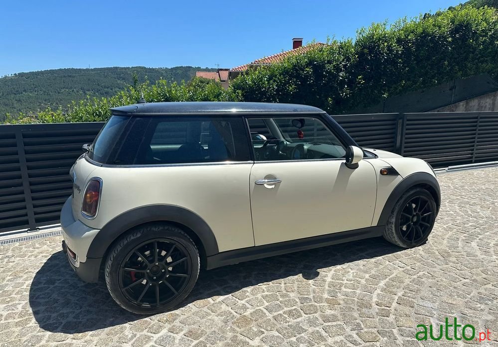 2008' MINI Cooper D photo #6