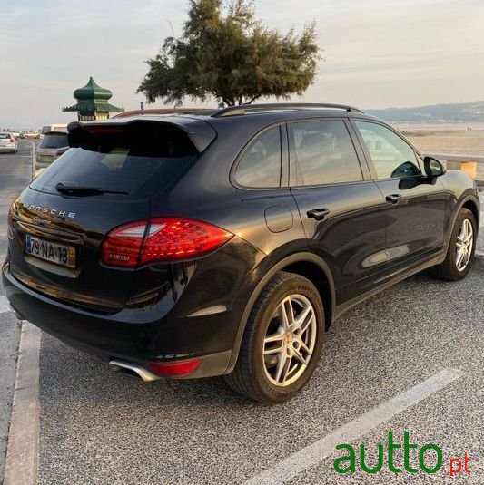 2012' Porsche Cayenne Ver-Ii photo #2