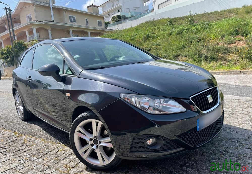 2010' SEAT Ibiza photo #1