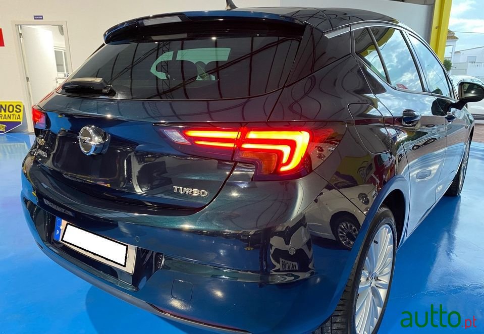 2016' Opel Astra photo #3