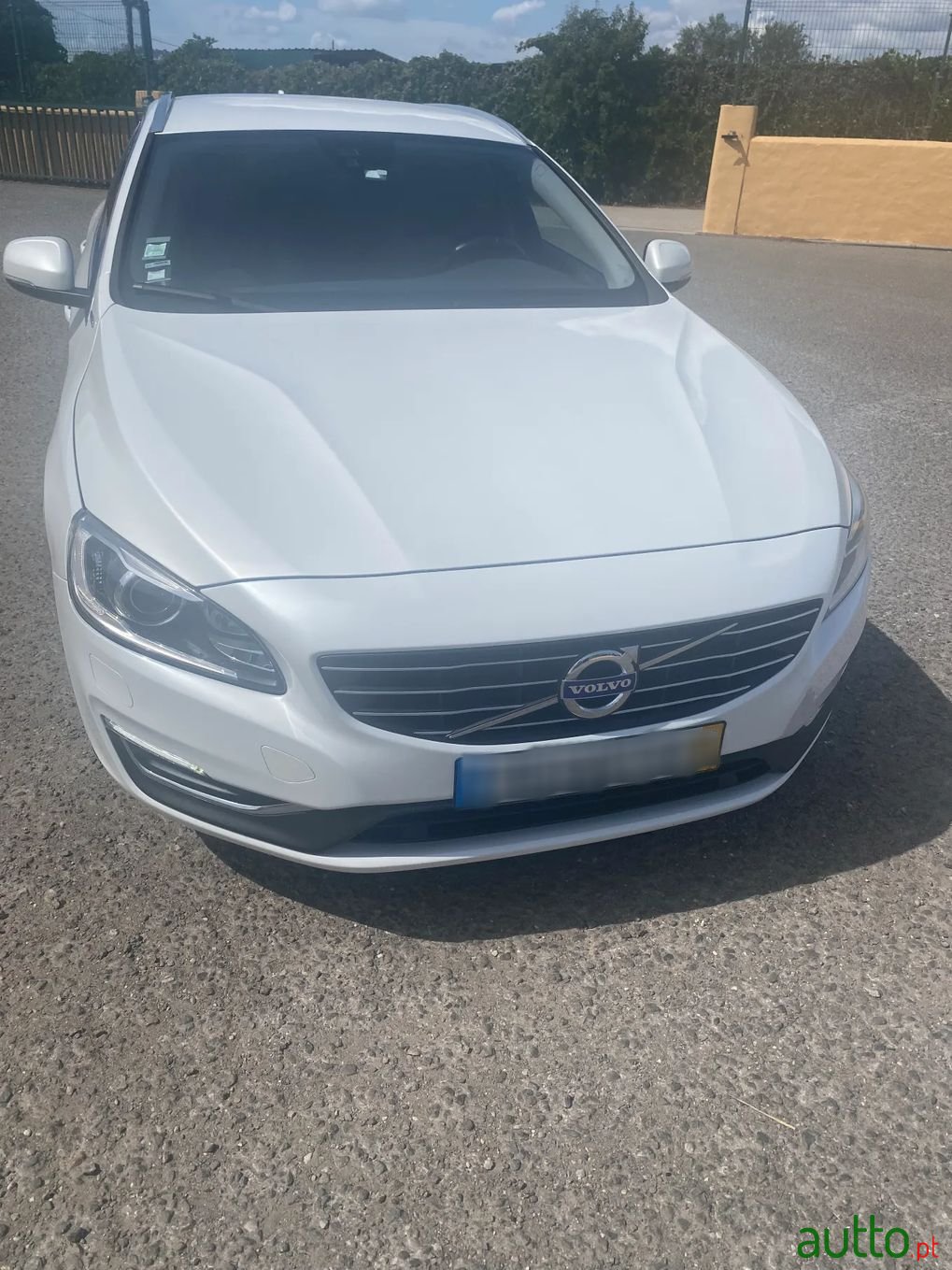 2016' Volvo V60 photo #2