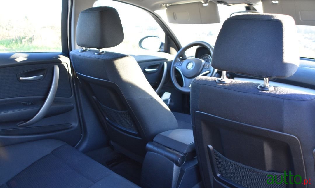 2009' BMW 116 photo #6