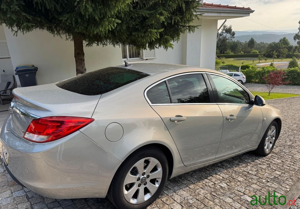 2013' Opel Insignia photo #1