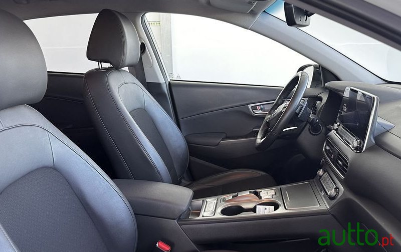 2021' Hyundai Kauai Ev 64 Kwh Premium photo #6