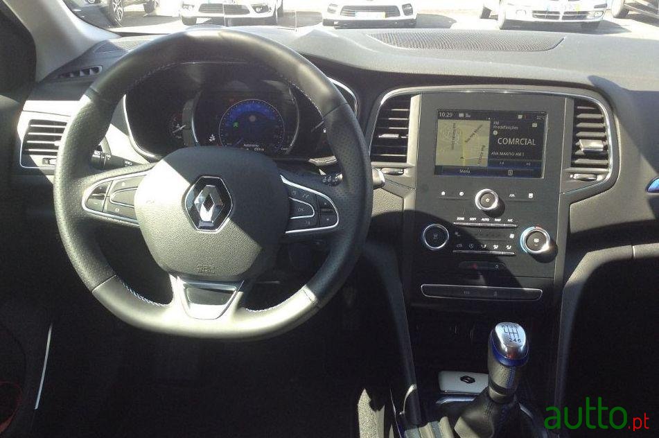 2019' Renault Megane Sport Tourer photo #4