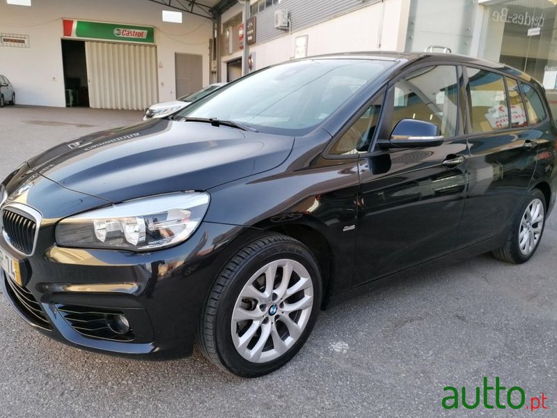 2017' BMW 216 Active Tourer photo #5