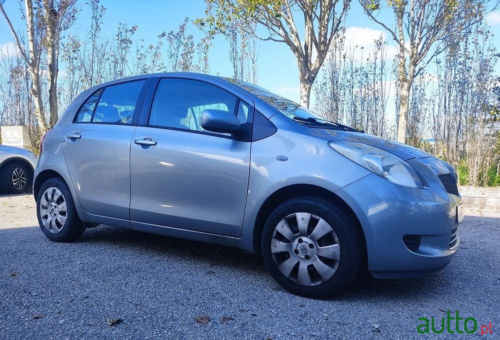 2007' Toyota Yaris 1.0 Vvt-I photo #5