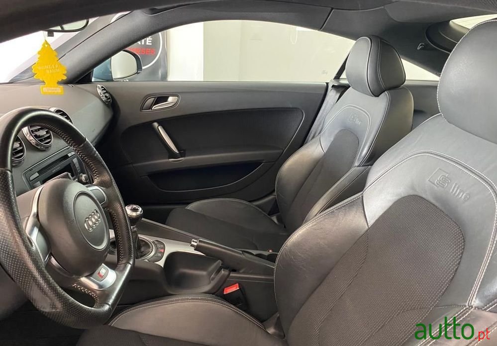 2009' Audi TT 1.8 Tfsi S-Line photo #2