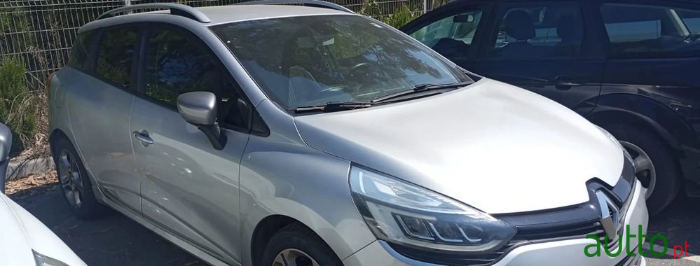 2019' Renault Clio 1.5 Dci Gt Line photo #4