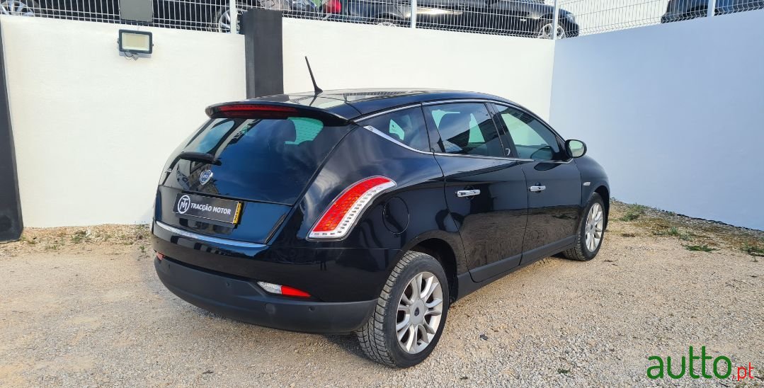 2012' Lancia Delta photo #2