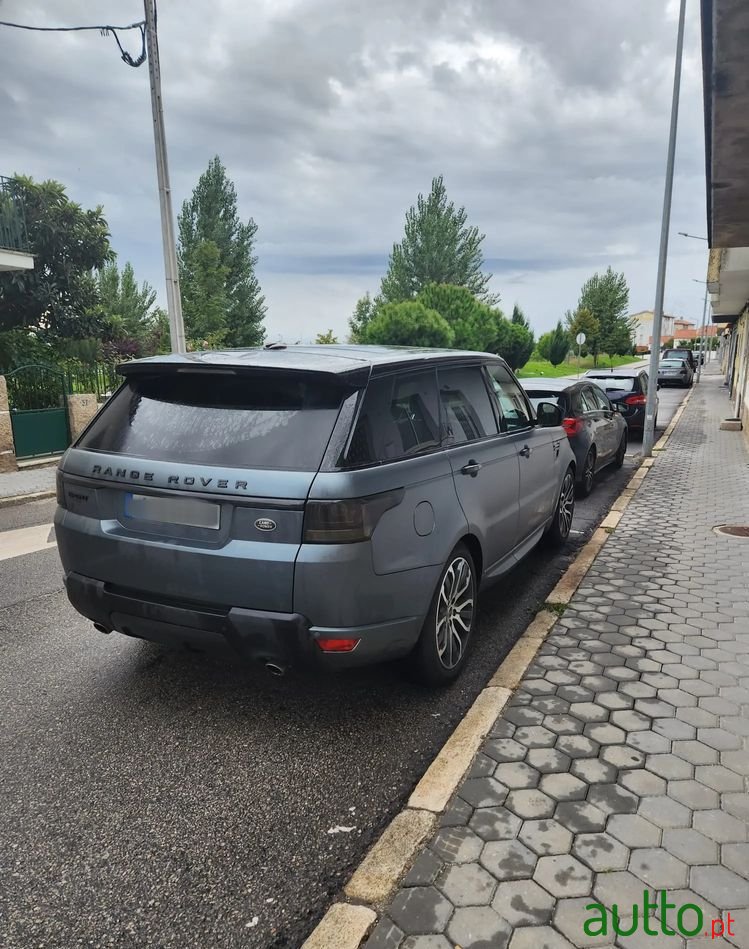 2013' Land Rover Range Rover Sport photo #2
