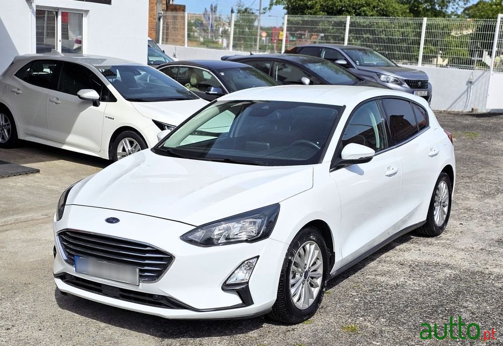 2021' Ford Focus photo #2