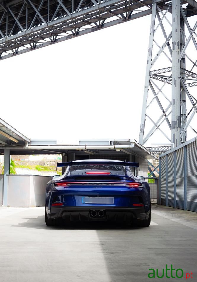 2023' Porsche 911 photo #2