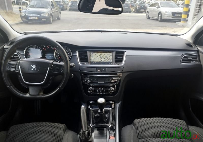 2017' Peugeot 508 Sw photo #5