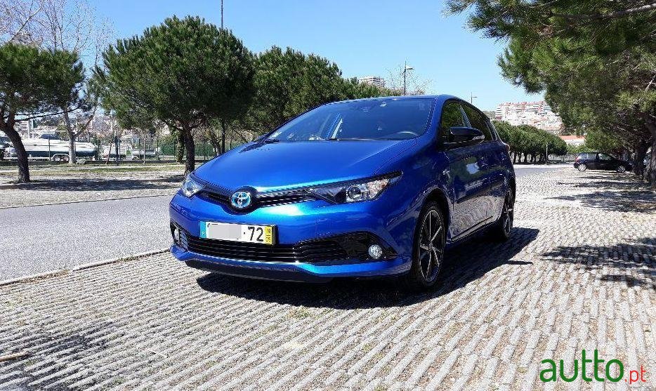 2018' Toyota Auris photo #1