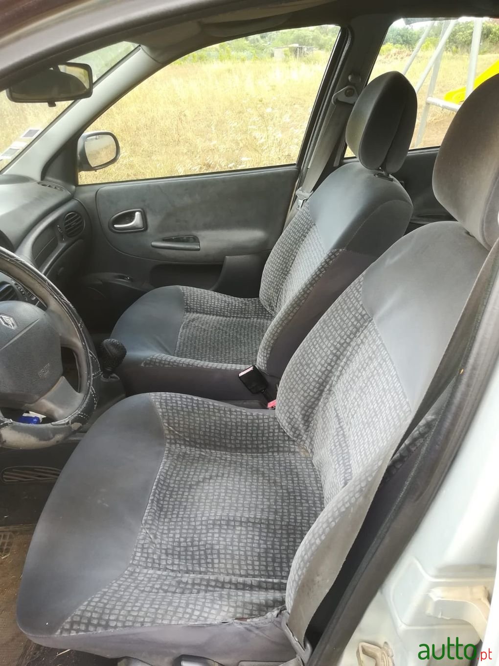 2002' Renault Megane photo #5