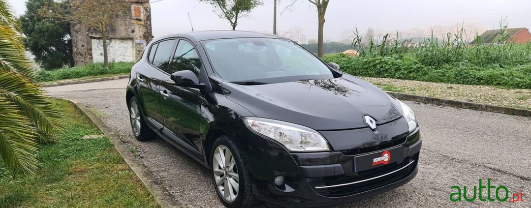 2010' Renault Megane photo #6