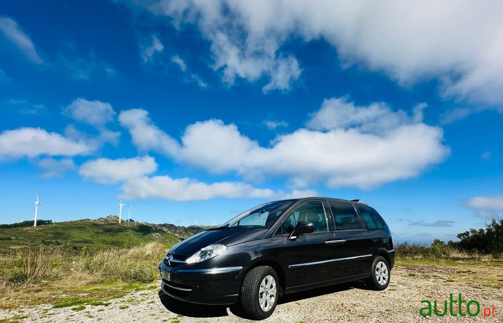 2012' Citroen C8 photo #6