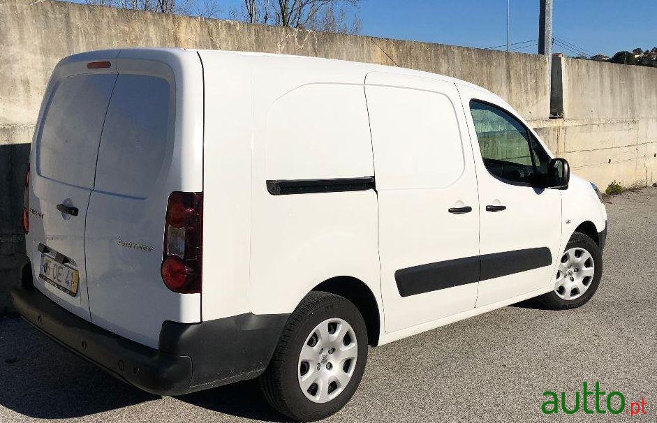 2013' Peugeot Partner photo #4